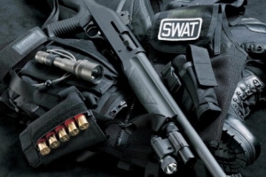 SWAT устроил штурм квартиры геймера когда тот играл в CS